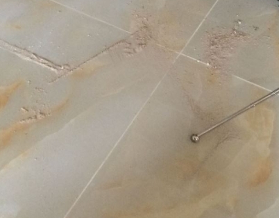 开封瓷砖空鼓维修公司分享粘合剂选择不当在瓷砖铺贴过程中可能导致以下问题