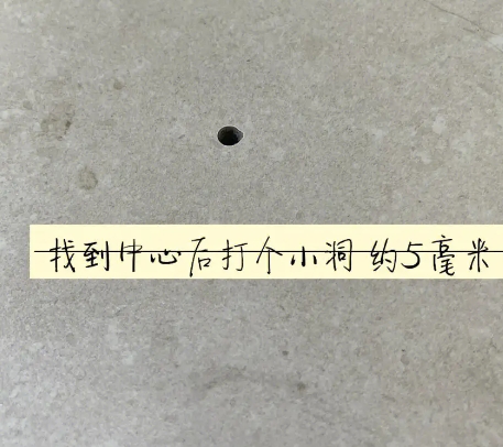 开封瓷砖空鼓维修公司专业解答在瓷砖铺贴过程中，如果砂料搅拌不均匀，将会带来以下问题